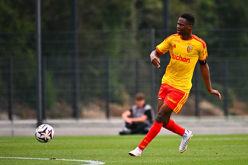 Mamadou Sangaré sous le maillot du RC Lens