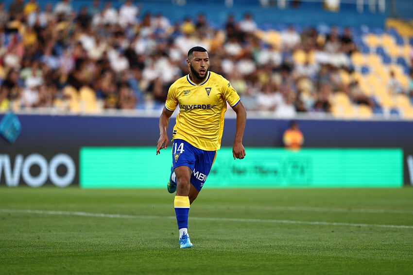 Yanis Begraoui (Estoril)