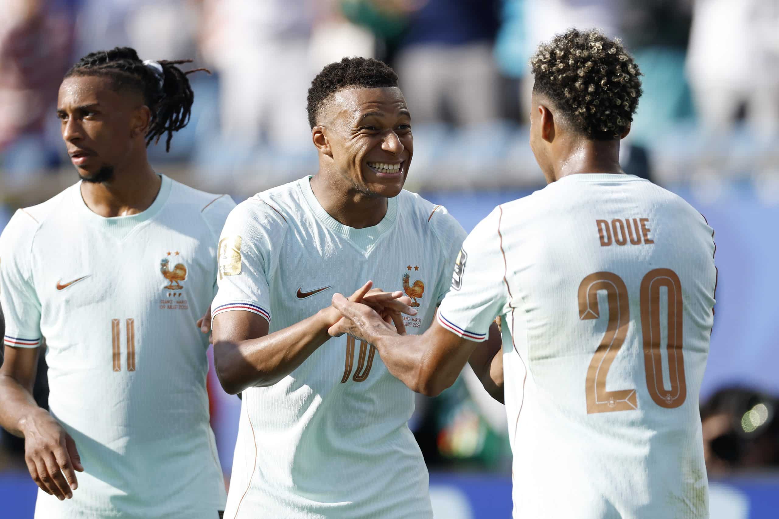 Kylian Mbappé et Désiré Doué lors de France - Maroc