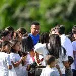 Real Madrid : grillée avec Bad Bunny, la compagne de Kylian Mbappé Ester Exposito apporte une réponse surprenante