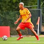 RC Lens : après Baidoo et Nawrocki, un autre défenseur central lensois s’est blessé