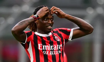 FC Barcelone Mercato : Milan et la Juve ont donné leur réponse pour Leao et Chiesa