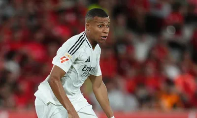 Les infos du jour : Mbappé attaque le PSG, l’OM s’en prend à ses lofteurs, une recrue arrive à l’ASSE