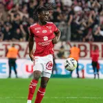 PSG Mercato : après Désiré Doué, ça brûle pour un autre joueur de Ligue 1 !