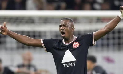 PSG Mercato : c&rsquo;est officiel pour Pacho, ses premiers mots à Paris