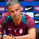 PSG Mercato : Luis Enrique ne ferme pas la porte à un attaquant et refuse d’évoquer son avenir