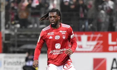 PSG Mercato : terrible nouvelle pour Bradley Locko et le Stade Brestois