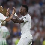 Real Madrid, PSG : un ancien proche de Mbappé préfère voir Vinicius Ballon d’Or