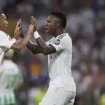 Real Madrid, PSG : un ancien proche de Mbappé préfère voir Vinicius Ballon d’Or