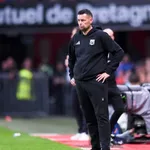 Rennes – OL : Pierre Sage défend Niakhaté et réclame un renfort
