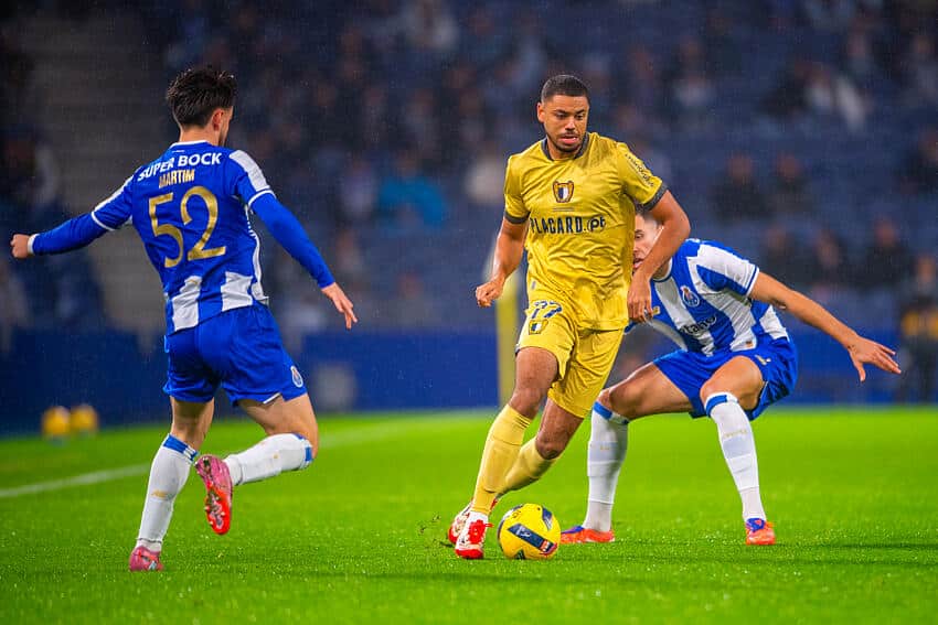 Antoine Joujou sous le maillot de Famalicao
