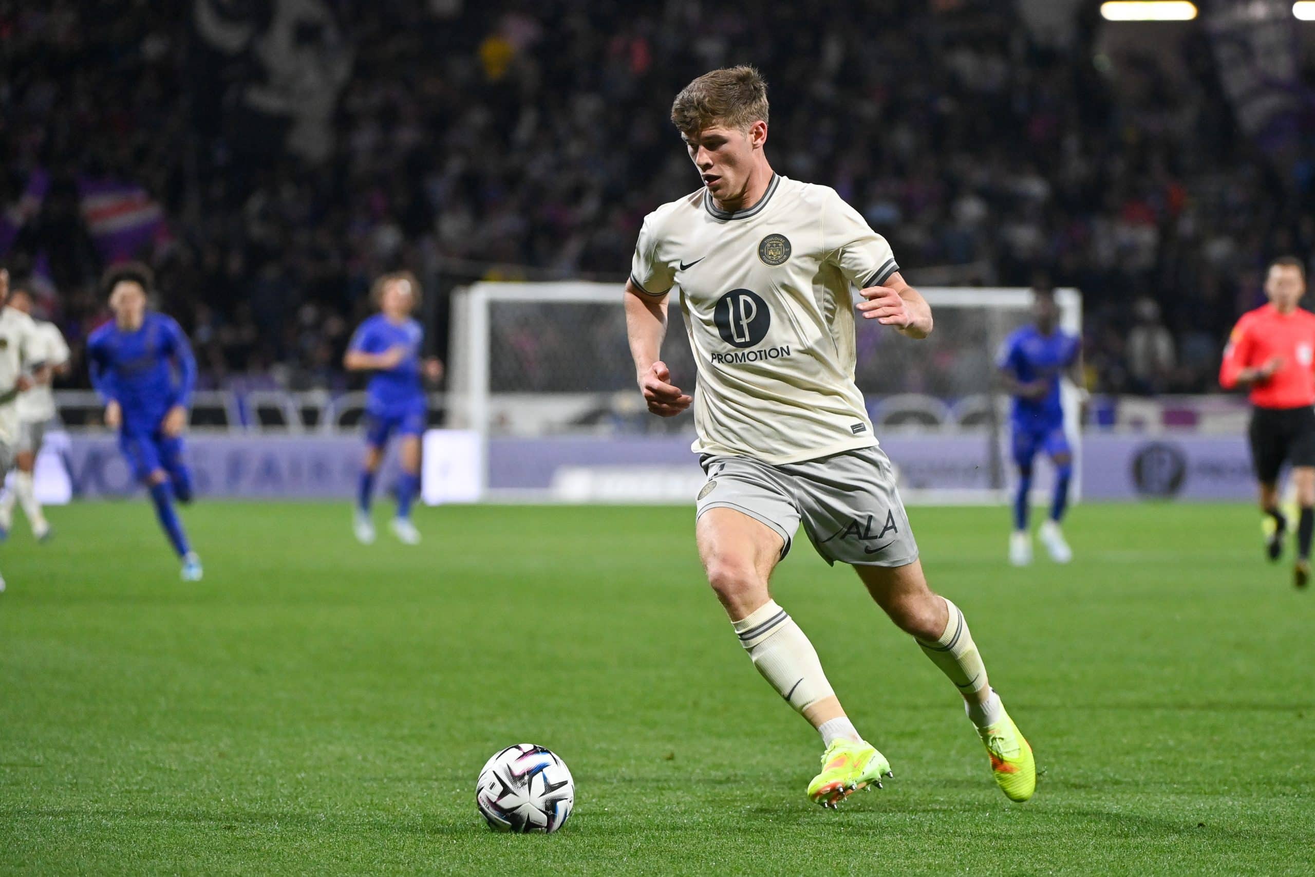 Charlie Cresswell sous le maillot de Toulouse