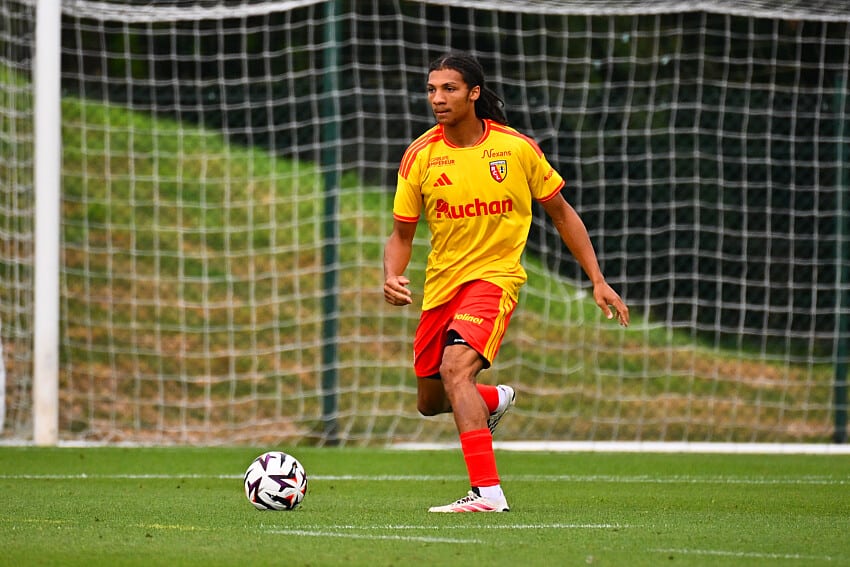 Ismaëlo Ganiou sous le maillot du RC Lens