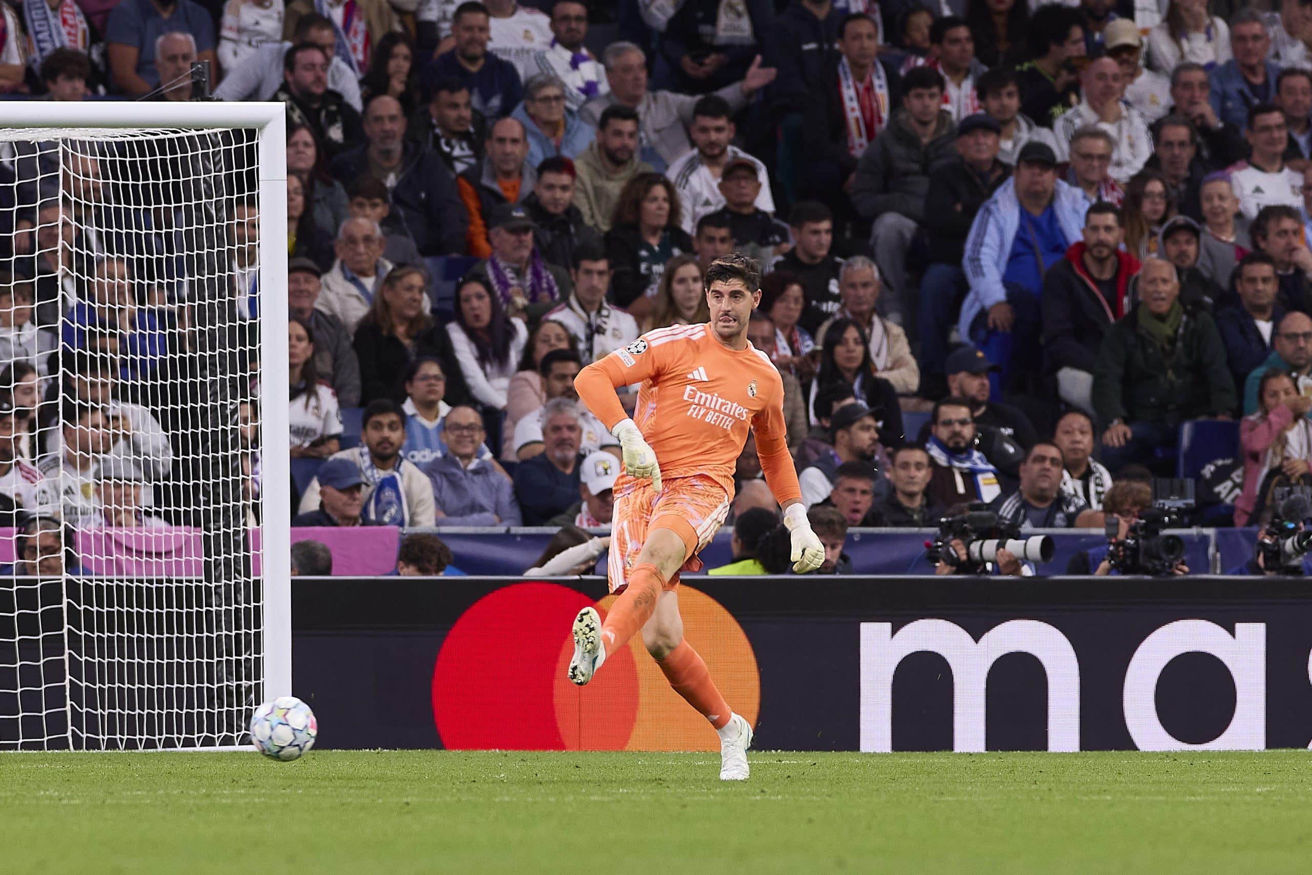 Real Madrid : Courtois écarté en Belgique, le malaise éclate au grand jour