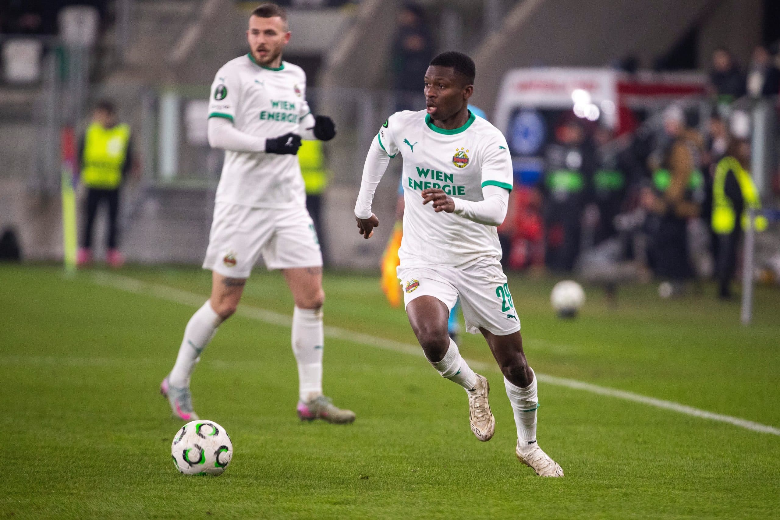 Romeo Amane sous les couleurs du Rapid Vienne