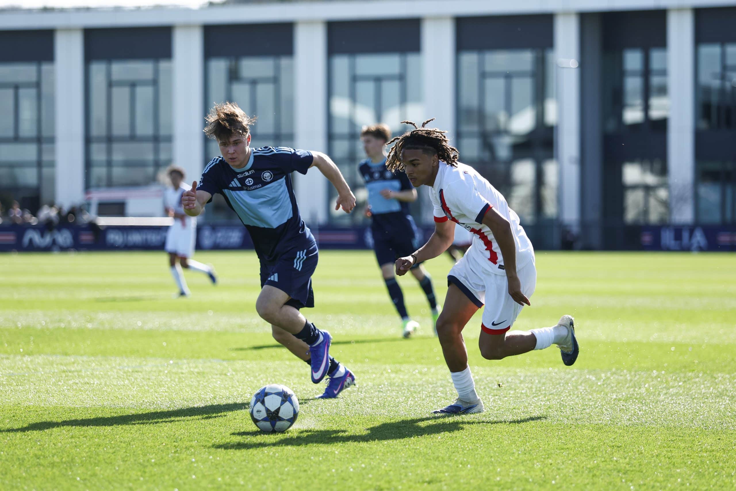 PSG Mercato : une pépite parisienne file vers un nouveau défi en Ligue 2