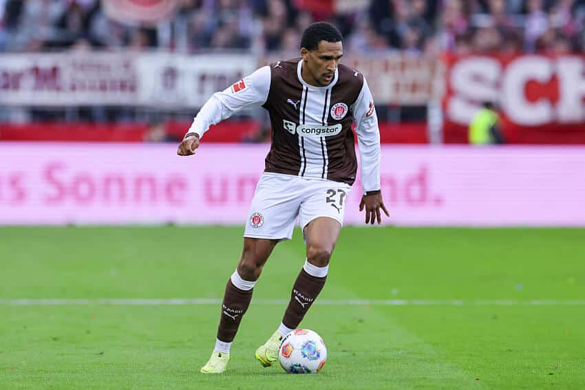 Andréas Hountondji sous le maillot de Sankt Pauli