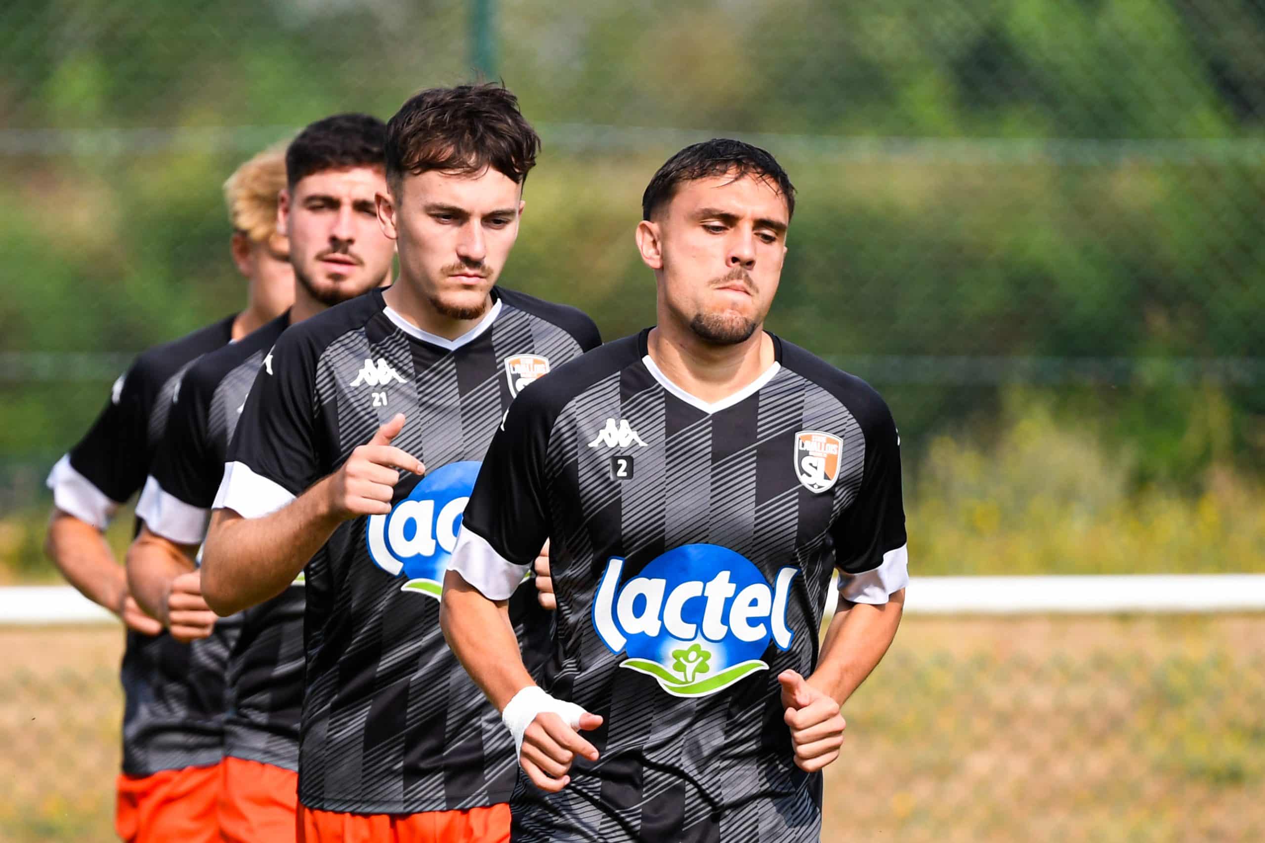FC Nantes : Laval affiche ses ambitions avant la grande affiche de Ligue 2