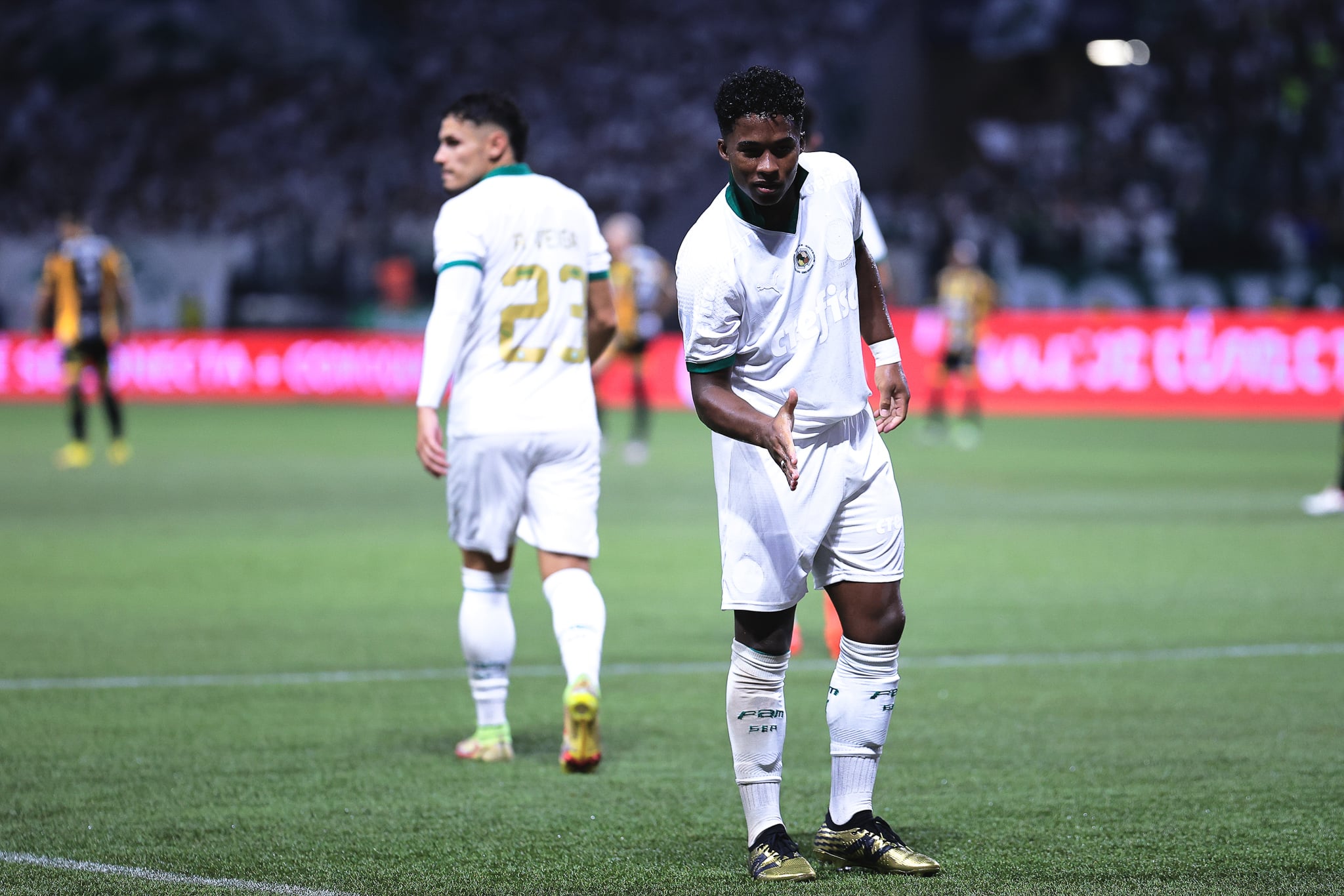 Real Madrid : Deux nouveaux prétendants relancent déjà le dossier Endrick !