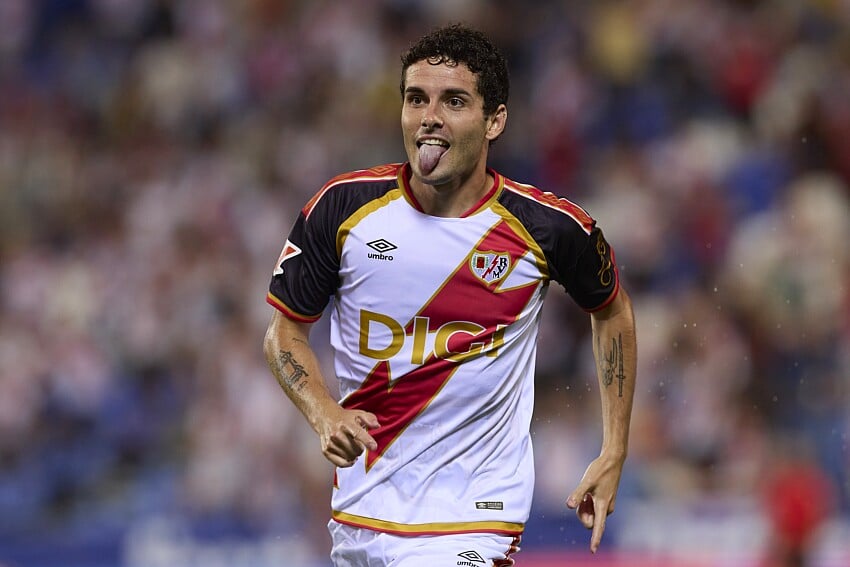 Sergio Camello sous le maillot du Rayo Vallecano