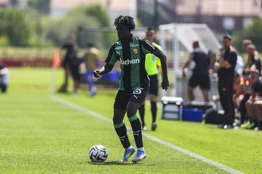 Alpha Diallo sous le maillot du RC Lens
