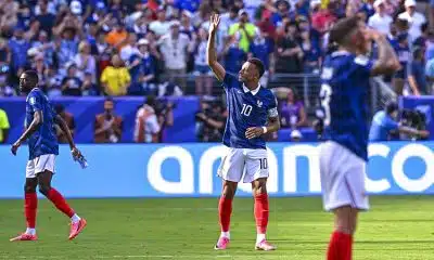 Coupe du Monde 2026 : un bisou de Kylian Mbappé à Ester Exposito en mondovision ?