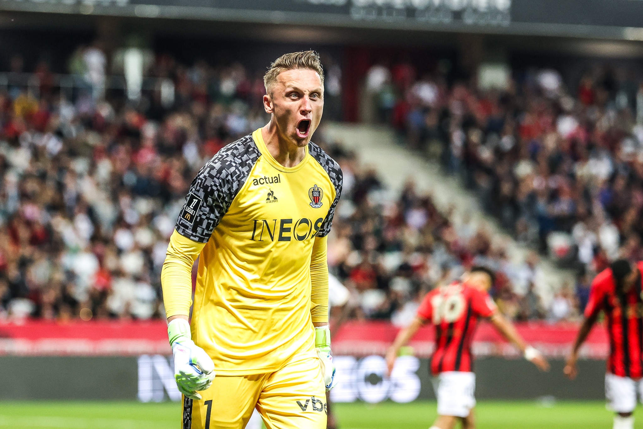 Marcin Bulka sous le maillot de l'OGC Nice