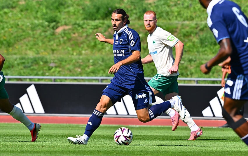 Vincent Marchetti sous le maillot du Paris FC