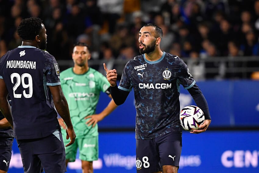 Himad Abdelli et Faris Moumbagna lors de Troyes - OM
