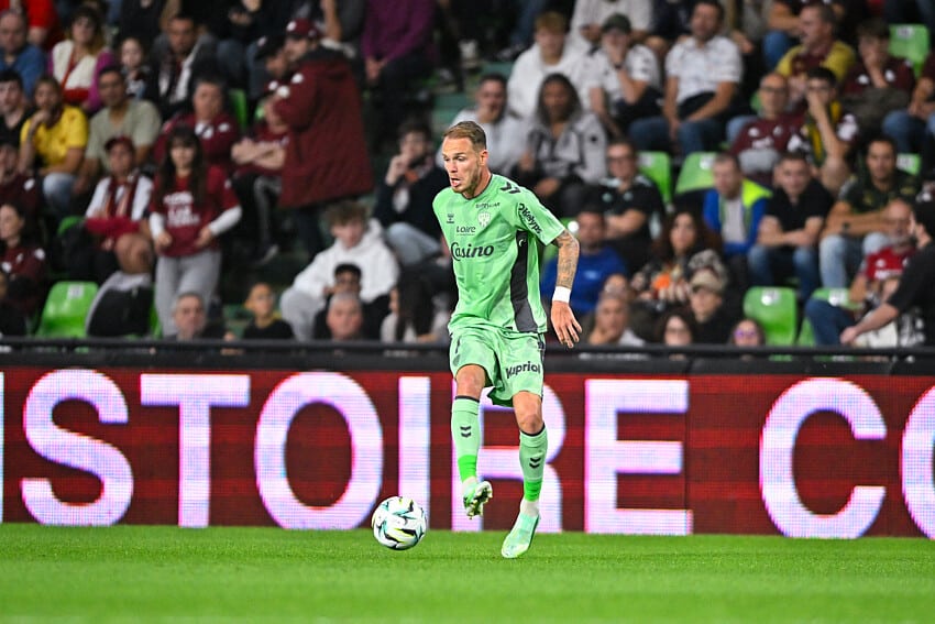 Irvin Cardona (ASSE)