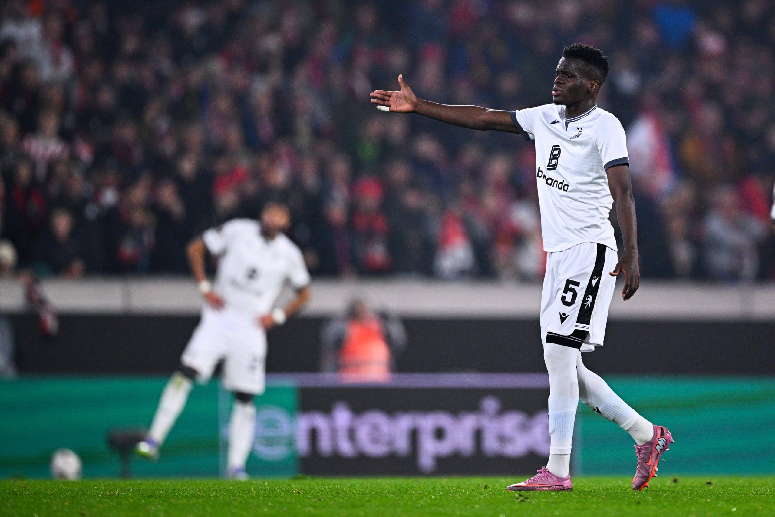 Metinho sous le maillot du FC Bâle