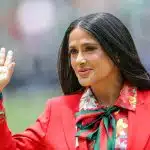 Stade Rennais : à 60 ans, Salma Hayek enlève le haut et le bas !
