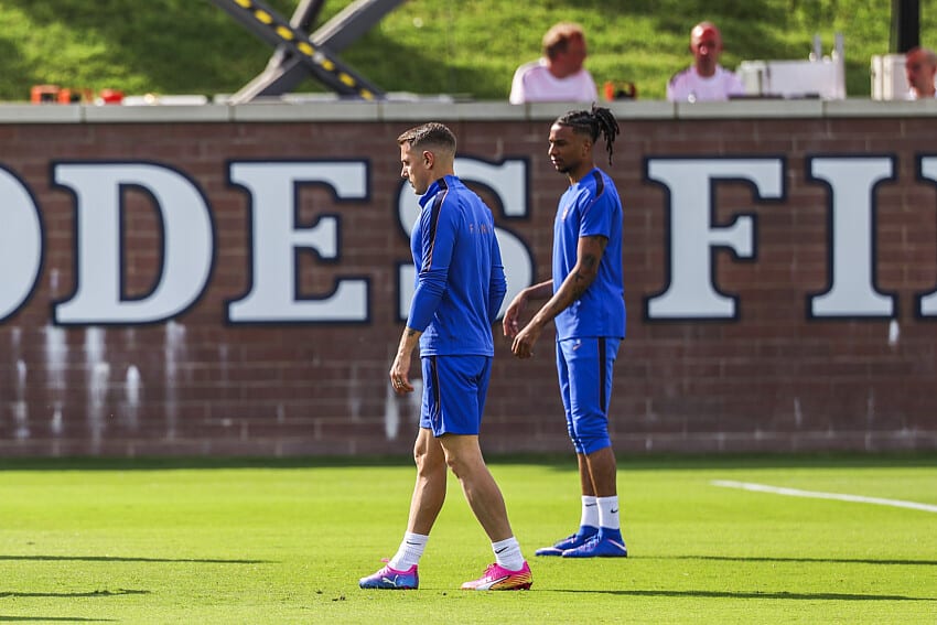 Digne et Olise en Bleu