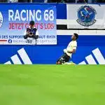 Un crack de L1 bien connu au FC Barcelone future star de la chanson ?