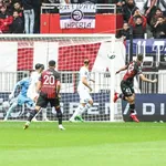 À la pause, l’OGC Nice et le RC Strasbourg se réveillent, Lorient est tenu en échec