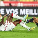 AS Monaco – OM : victime d’insultes racistes après la grave blessure de Harit, Disasi réagit !
