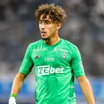 ASSE : Aouchiche se prend plusieurs taquets en interne