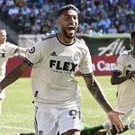 ASSE : et pendant ce temps-là , Bouanga voit double en MLS et sabre le champagne !