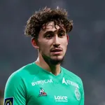 ASSE : l’avenir d’Adil Aouchiche fait débat chez les Verts