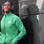 ASSE : l’horizon s’éclaircit enfin (un peu) pour Yvan Neyou