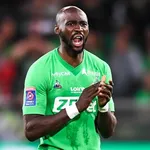 ASSE : la descente, les incidents, son départ des Verts… Eliaquim Mangala met les choses au clair