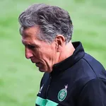 ASSE : la réaction totalement lunaire de Puel à l'annonce de son éviction !