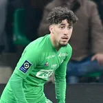 ASSE – Mercato : Aouchiche prend une décision ouvrant les portes à un départ