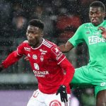 ASSE : Ménès choqué par le penalty brestois, les étranges explications de l’arbitre à  Gourna