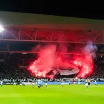 ASSE – OM : fumigènes et bombes lacrymogènes s’invitent à  Geoffroy-Guichard