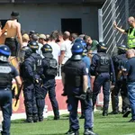 ASSE : Pierre Ménès insulte les Ultras stéphanois après la bagarre de Rodez