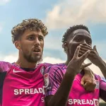 ASSE : porté disparu en France, Aouchiche se réveille enfin en D2 anglaise !