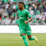 ASSE, PSG, FC Barcelone : Bouanga fait parler de lui dans un domaine bien connu de Mbappé et Depay