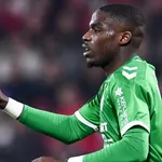 ASSE : ses débuts, son intégration, son pari avec Krasso, Bordeaux… Niels Nkounkou s’est confié