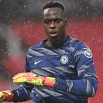 ASSE, Stade Rennais, Stade de Reims : à‰douard Mendy ramène Ruffier et Moulin sur terre